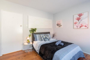 Boutique 2BR Unit in Kingsford Near UNSW, Randwick Sleeps 6 66M1